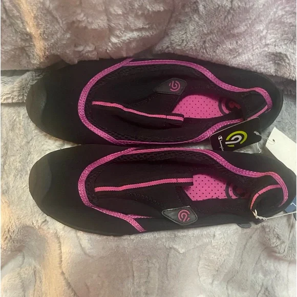 Champion Shoes Nwt Champion Swim Shoes Size Large Color
